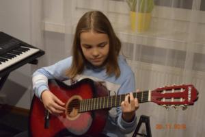 Lekcje gry na gitarze XI 2019 Szkoła Muzyczna Effect we Wrześni 15
