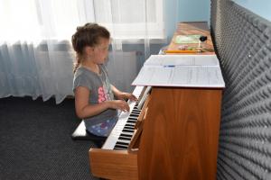 Lekcje gry na fortepianie Szkoła Muzyczna Effect Września 34